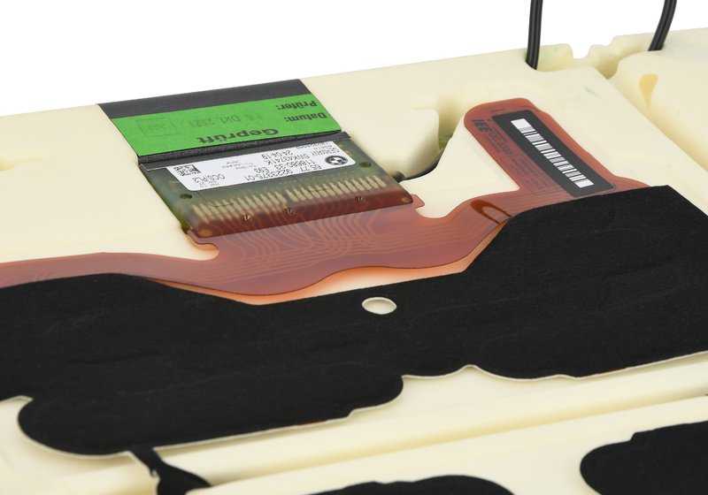 Cojín de asiento básico derecho OEM 52107244119 para BMW E93, E93N. Original BMW.