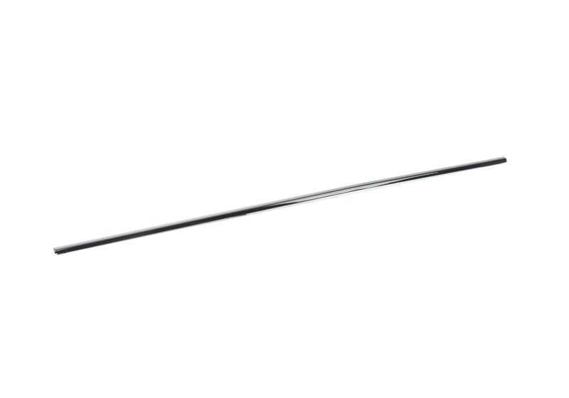 Moldura exterior trasera izquierda en negro brillante OEM 51222427419 para BMW E39 520d, 520i (todos los modelos detallados). Original BMW.