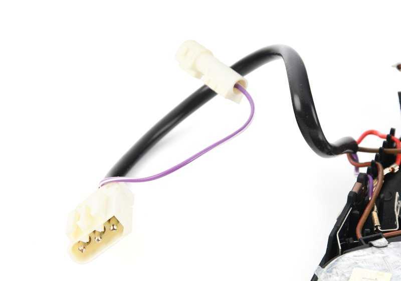 Luz de lectura interior trasera izquierda OEM 63312234635 para BMW E32 y E34. Original BMW.