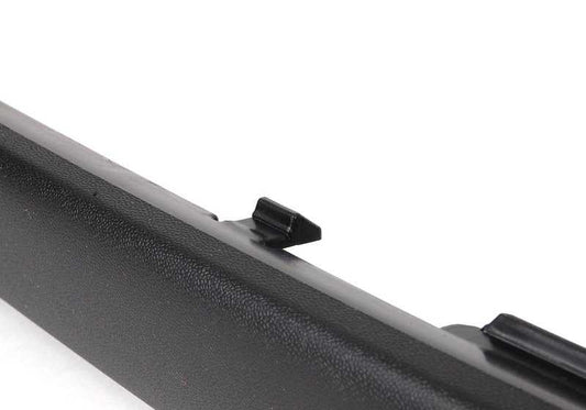 Moldura trasera izquierda OEM 51122498733 para BMW Serie 5 E39 (520d, 520i) todas las versiones compatibles. Recambio original BMW.