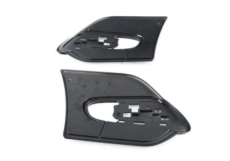 Embellecedores laterales grandes (Side Scuttles) Night Jack OEM 51142459029 para MINI F55, F56, F57. Mejora estética con estilo único y fácil instalación. Original MINI.