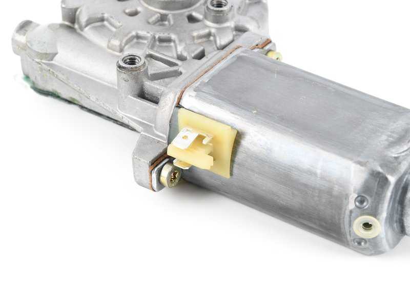Motor elevalunas derecho OEM 51331369250 para BMW E24. Accesorio original BMW para mecanismo de elevalunas delantero.