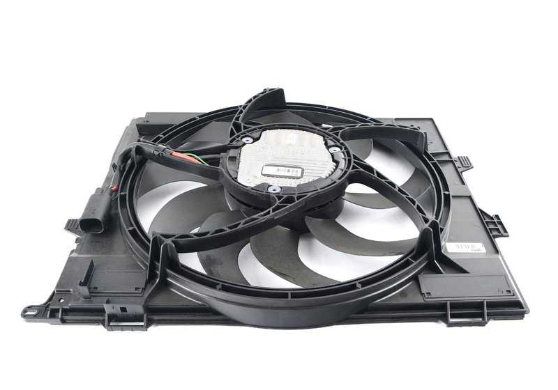 Fan frame with fan for BMW 2 Series F22, F22N, 3 Series F30N, F31N, 4 Series F32, F36 (OEM 17428625441). Original BMW