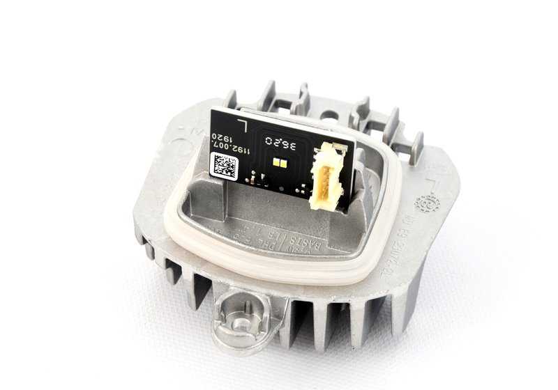 Intermittent LED module and left daytime Light OEM 63119851051 for BMW G80 m3, G22/G23 Series 4 (430i, M440i) and XDRive variants. Compatible only with indicated models. Original BMW.