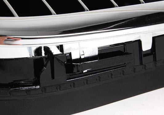 Rack décoratif droit OEM 51137064318 pour BMW E46. BMW d'origine.