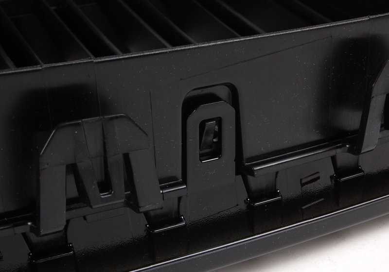 Grid di ventilazione MPR per BMW F10, F11, F18 (OEM 51712165528). BMW originale