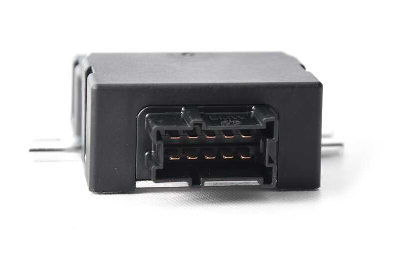Unità di controllo per la pompa del carburante per BMW Serie 1 F20, F21, F40, F52, Serie 2 F22, F23, F44, F46, Series 3 F30, F31, F34, Series 4 F32, F33, F36, I I12, X1 F48, F49 , X2 F39, Mini F54, F55, F56, F57, F60 (OEM 16149494391). BMW originale