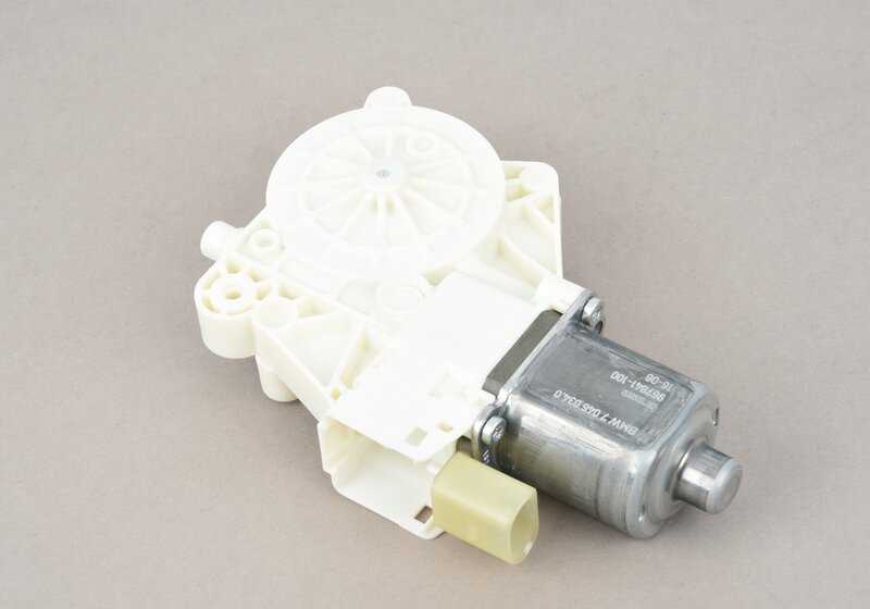 Motor elevalunas delantero derecho OEM 67627046034 para BMW Z4 E89 (sDrive18i, sDrive20i, sDrive23i). Original BMW.