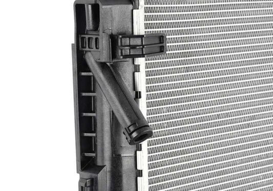 Radiateur de réfrigérant OEM 17118476010 pour BMW G30, G31, G11, G12. BMW d'origine.