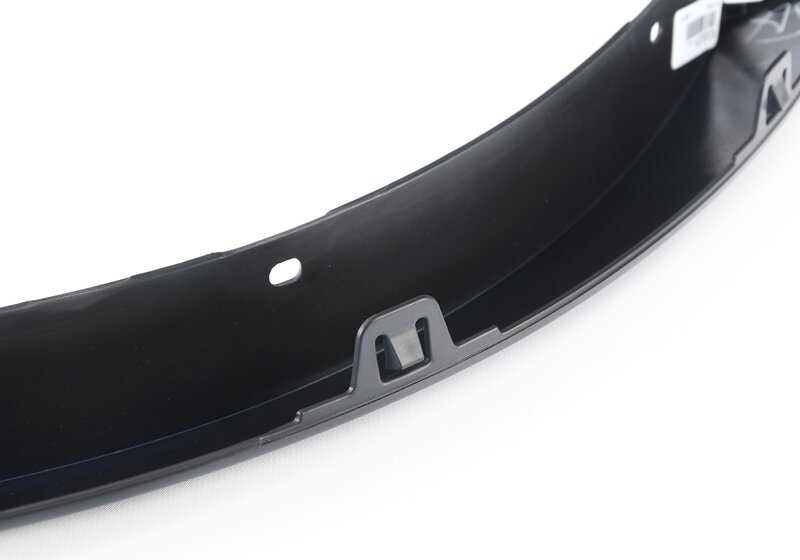 Moldura paso de rueda trasero izquierdo OEM 51778052077 para BMW F25, F26. Original BMW.