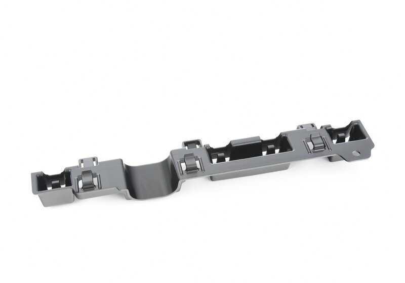 Soporte derecho de faldón lateral OEM 51777429054 para BMW F91, F92, F93, G14, G15, G16. Original BMW.