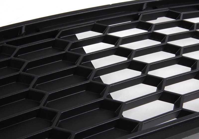 Rejilla lateral izquierda OEM 51118045449 para BMW E82, E88. Pieza original BMW. Ideal para sustituir parte lateral del paragolpes delantero.