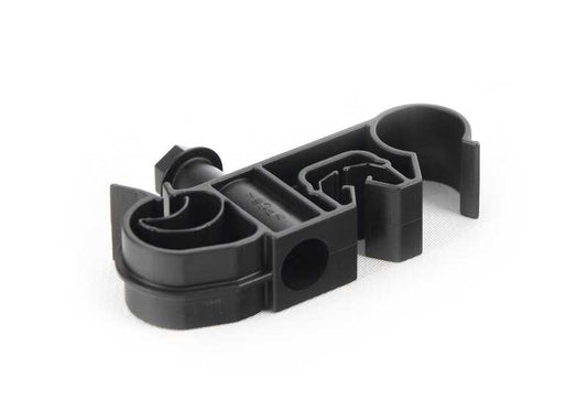 Batteriekabelhalterung B+ OEM 61136935327 für BMW E81, E82, E87, E88, F20, F21, F22, G42, G87, E90, E91, E92, E93, F30, F31, F34, F35, G20, G21, G28, G80, G81, F32, F33, F36, F82, G22, G23, G26, G82, G83, E84, E89, I01, I12, I15, I20. Original BMW.