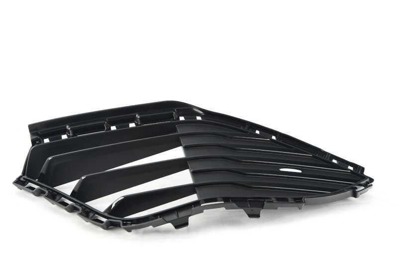 Rejilla de entrada de aire parcial derecha OEM 51117450646 para BMW G22, G23. Original BMW.