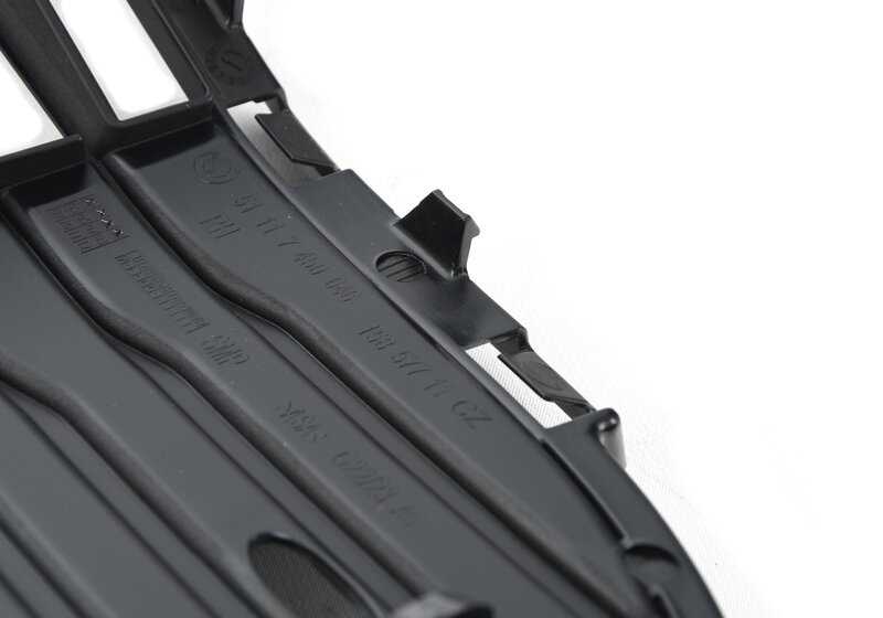 Rejilla de entrada de aire parcial derecha OEM 51117450646 para BMW G22, G23. Original BMW.