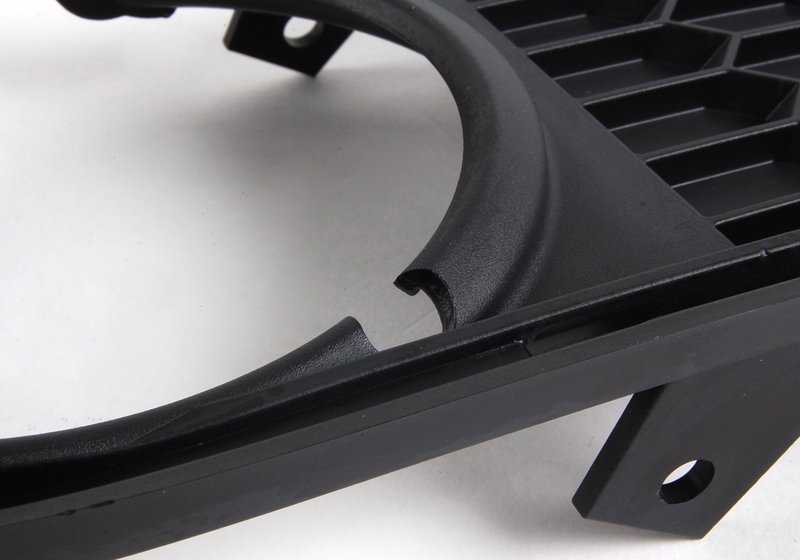 Rejilla lateral izquierda OEM 51118045449 para BMW E82, E88. Pieza original BMW. Ideal para sustituir parte lateral del paragolpes delantero.