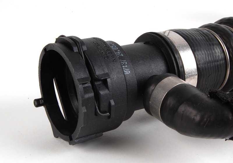 Manguera de refrigerante OEM 17127508038 para BMW Serie 7 {E65, E66}. Repuesto original BMW.