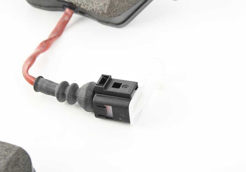 Tornillo Torx M8x45 OEM 11138514342 para BMW F40, F52, F70, F44, F45, F45N, F46, F46N, G42, U06, G20, G21, G28, G22, G23, G26, G30, G31, G32, F48, F49, U11, U12, F39, U10, G01, G02 y MINI F54, F55, F56, F57, F60, F65, F66, U25. Original BMW y MINI.