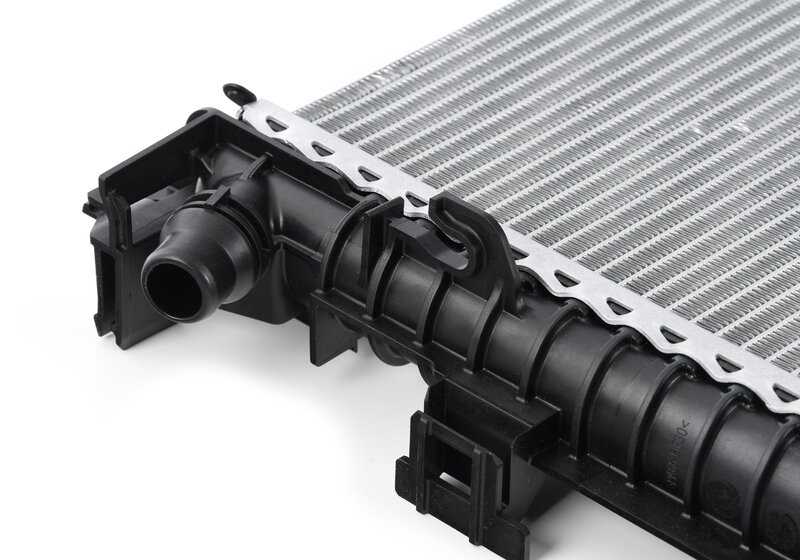 Radiador de refrigerante OEM 17119468695 para BMW G01, G08, F97, G02, F98. Original BMW.