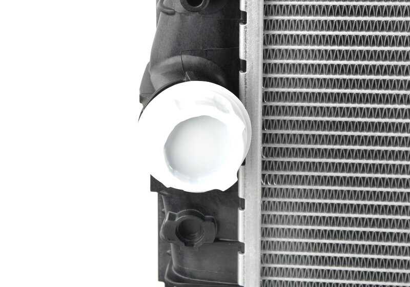 Radiador de refrigerante OEM 17118743664 para BMW G30, G30N, G31, G32, G11, G12. Recambio original BMW.