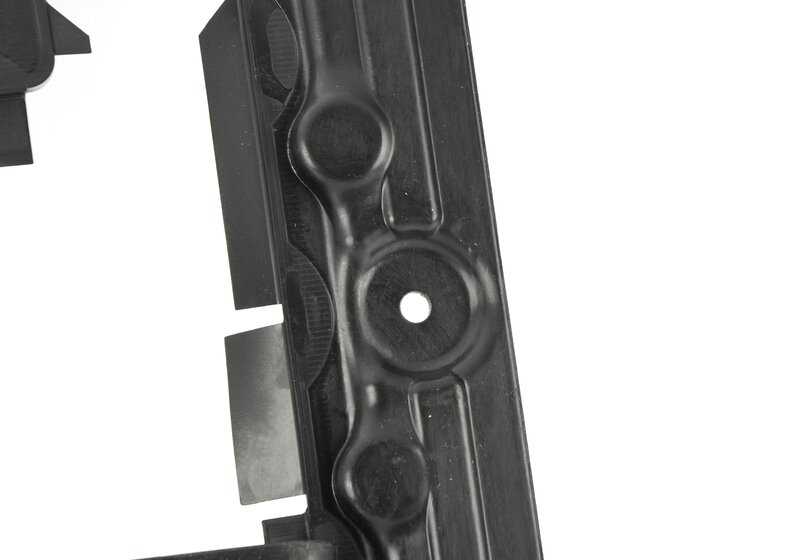 Cubierta inferior del motor OEM 51758060098 para BMW F91, F92, F93 M8 Competition. Pieza original BMW.