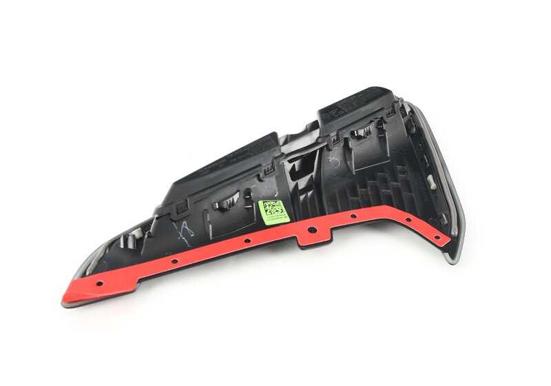 Tapa conducto aire lateral derecha OEM 51138098094 para BMW X4M F98 y F98N. Original BMW.