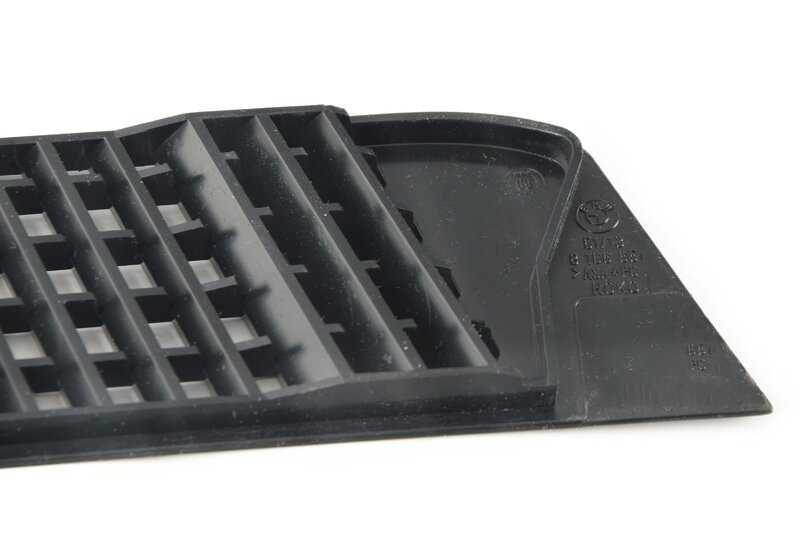 Rejilla izquierda para BMW E38 (OEM 51138166657). Original BMW.