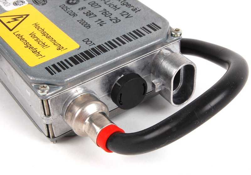 Centralita de luces xenón OEM 63128387114 para BMW Serie 5 (E39). Original BMW.
