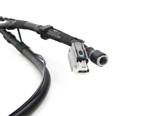 Tubo flexible limpiaparabrisas OEM 61677336079 para MINI F55, F56, F57, F56 BEV… y más. Original MINI.