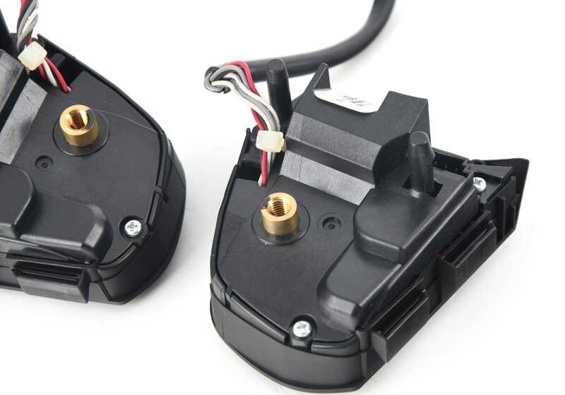 Interruptor para volante multifunción OEM 61319209808 para BMW X3 F25. Original BMW.