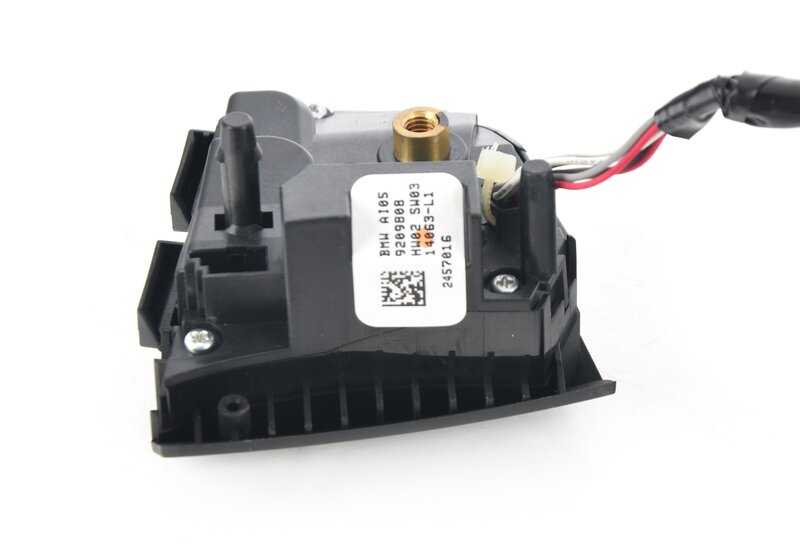 Interruptor para volante multifunción OEM 61319209808 para BMW X3 F25. Original BMW.