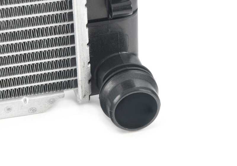 Radiador de Refrigerante para BMW E46 (OEM 17115A7DEF2). Original BMW