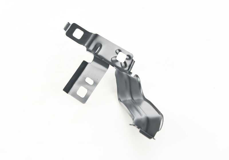 Soporte lateral delantero izquierdo OEM 41358067657 para BMW F87. Original BMW.