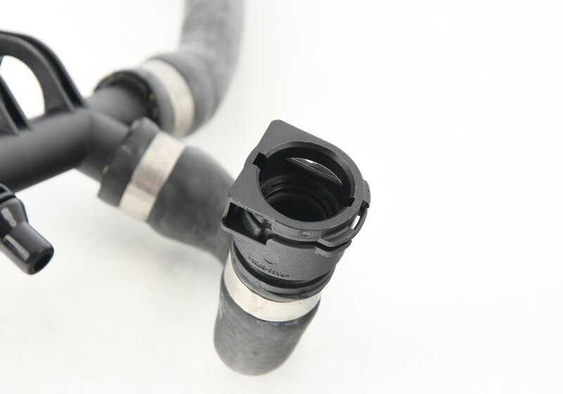 OEM -Kühlsystemschlauch 17127592649 für BMW F07, F10, F11, F12, F13. Originaler BMW -Ersatz.