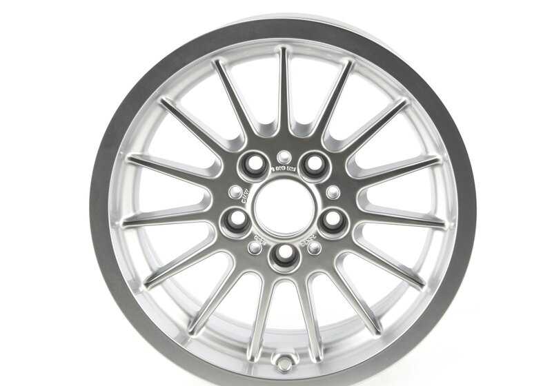 Llanta de aleación Radial Styling 32 OEM 36111093521 para BMW E39. Original BMW.