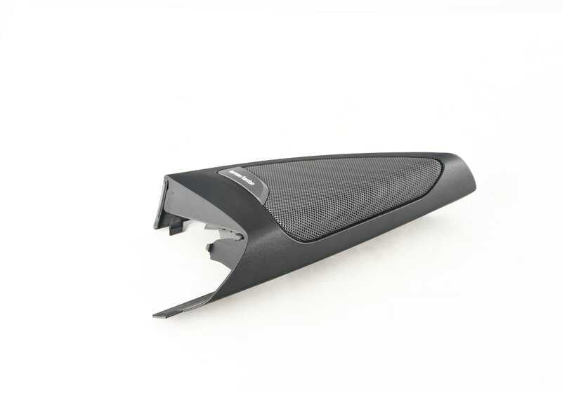 Embellecedor esquina puerta delantera derecha OEM 51339460516 para BMW X3 F97N, G01, G01N. Original BMW.