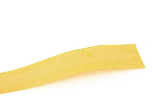 Protector adhesivo lateral izquierdo OEM 51128064447 para BMW F82 (M4, M4 CS, M4 GTS), F83 (M4 Cabrio). Pieza original BMW.