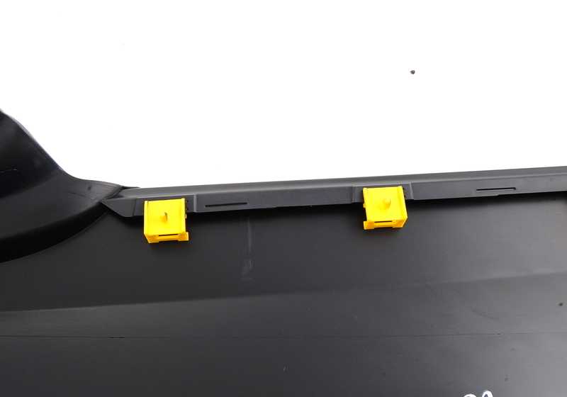 EEM embelezado do lado direito OEM 51777173920 para BMW E92, E92N, E93, E93N. BMW original sobressalente.