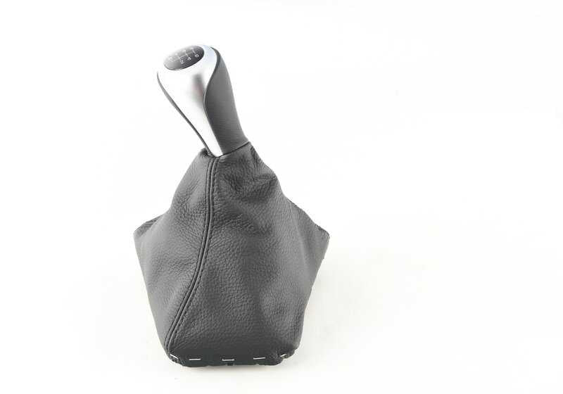 Pomo cambio 6 marchas en piel con embellecedor cromado OEM 25117592906 para BMW F10, F11. Original BMW.