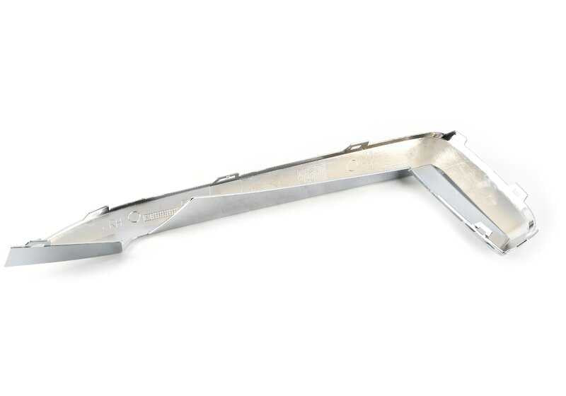 Right cover for BMW 7 Series G11, G12 (OEM 51118061118). Original BMW