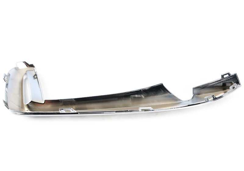 Right cover for BMW 7 Series G11, G12 (OEM 51118061118). Original BMW