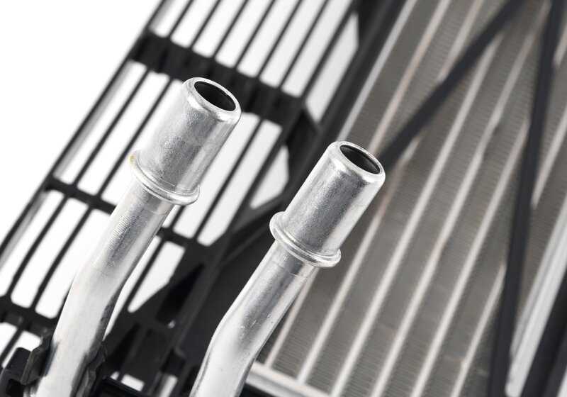 Radiador de aceite del cambio OEM 17118693360 para BMW X3 M F97, X3 M F97 LCI, X4 M F98, X4 M F98 LCI. Original BMW.