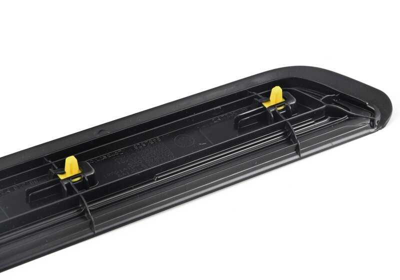 Embellecedor de entrada puerta delantera OEM 51478079724 para BMW G20, G21. Original BMW.