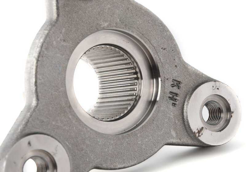 Flangia di uscita per BMW E83, E83N (OEM 27107565930). BMW originale.
