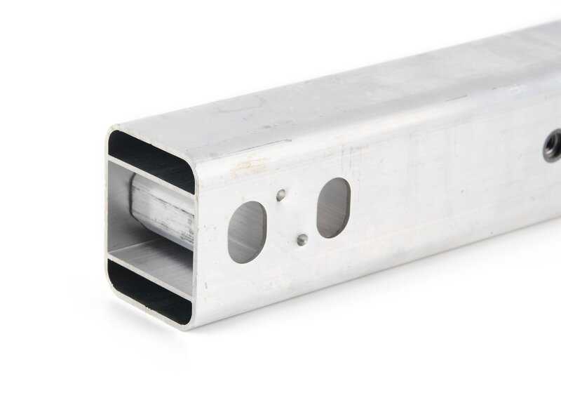 Supporto frontale (Crashbox) OEM a destra 51117460348 per BMW G20, G42 e Alpina {G20: M340I, Alpina B3, Alpina D3S | G42: M240I}. BMW originale BMW.