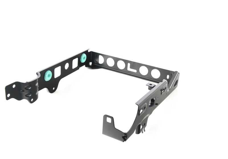 Soporte radiador auxiliar izquierdo OEM 51648073531 para BMW F87. Original BMW.