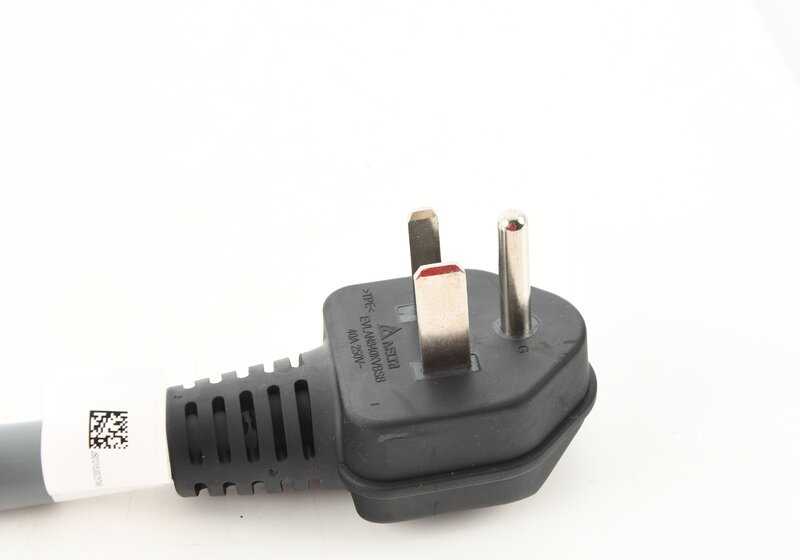 NEMA 6-50 40A-Adapter für BMW 3 G20-Serie, G20N, 5 G30N-Serie, 7 G12N-Serie, G70, I01n, I20, X3 G01, G01N, X5 G05 (OEM 61905A13A56). Original BMW