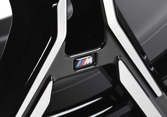 Jante M de alumínio com raios em Y 859 dianteiros de 19" em dois tons OEM 36118747304 para BMW Série 4 G26, i4 G26... e muito mais. Originais BMW.