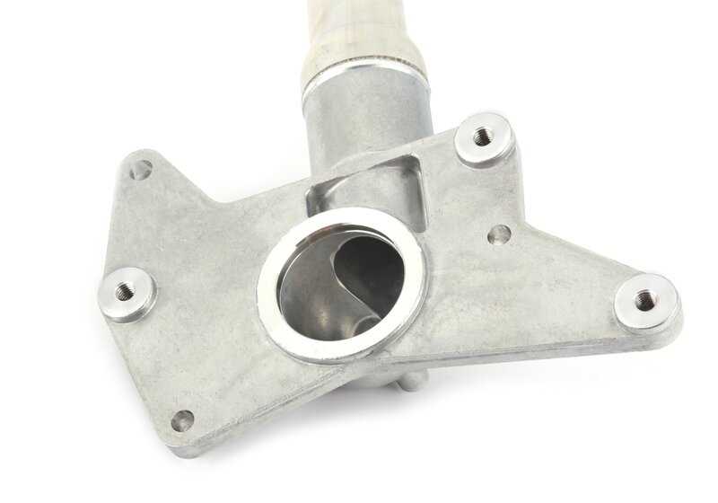 Tubo de retorno del radiador OEM 11538630023 para BMW F20, F21, F22, F23, F30, F31, F34, F32, F33, F36, G30, G31, G32, G11, G12, G01, G02. Original BMW.