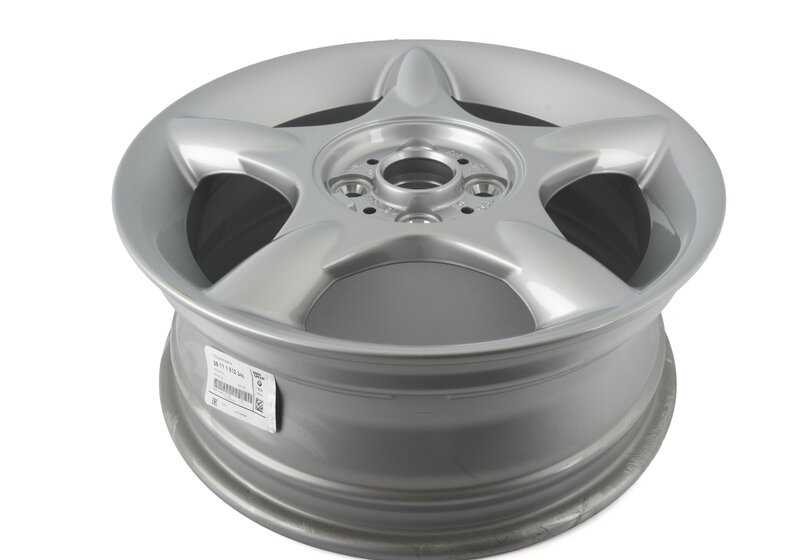 Llanta de aleación 16" 5 radios estrella OEM 36111512348 para MINI R50, R52, R53. Válida para modelos One, Cooper y Cooper S. Acabado en plata. Original MINI.